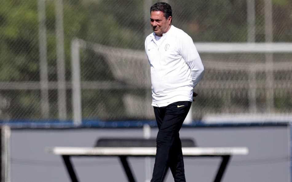 Um mês após saída de Lázaro, Luxemburgo não ‘arruma a casa’ e Corinthians segue em turbulência