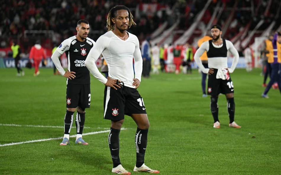 ‘Uma decepção para o clube’: Carrillo desabafa após eliminação do Corinthians