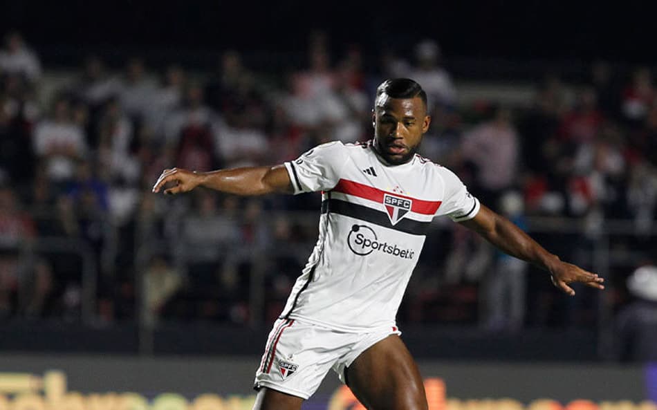 Vão sair? São Paulo tem quatro jogadores na beira do limite de transferências no Brasileirão