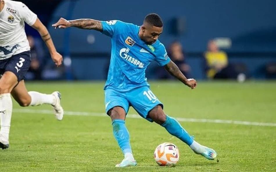 Venda de Malcom a clube árabe pode dar respiro financeiro ao Corinthians