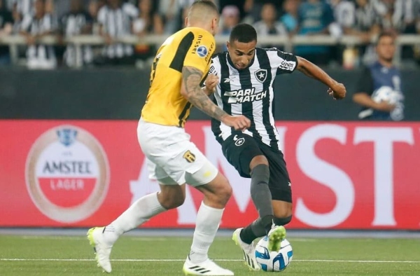 Victor Sá detalha cautela do Botafogo apesar da boa sequência no Campeonato Brasileiro