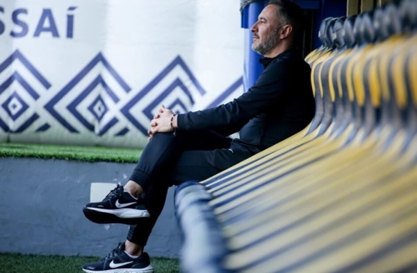 Vítor Pereira aponta dificuldades financeiras do Corinthians para justificar saída do clube