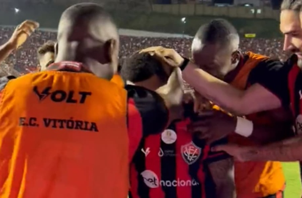 Vitória aproveita empate entre Avaí x Sport e se isola na liderança da Série B
