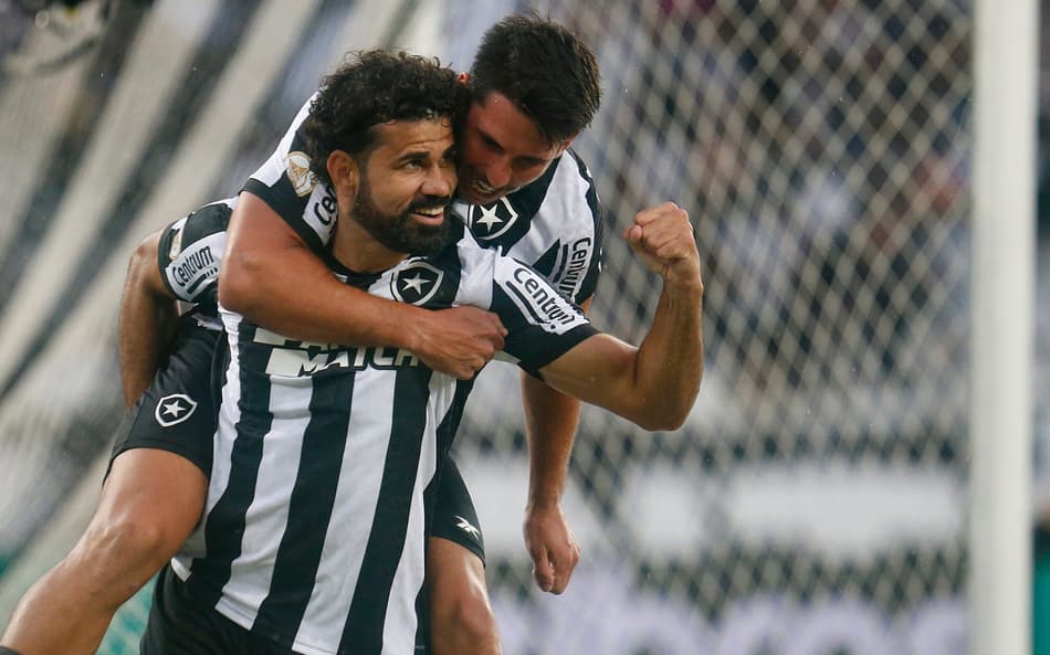 Vitória do Botafogo deixa time mais perto do título; veja chances de cada time no Brasileirão 2023