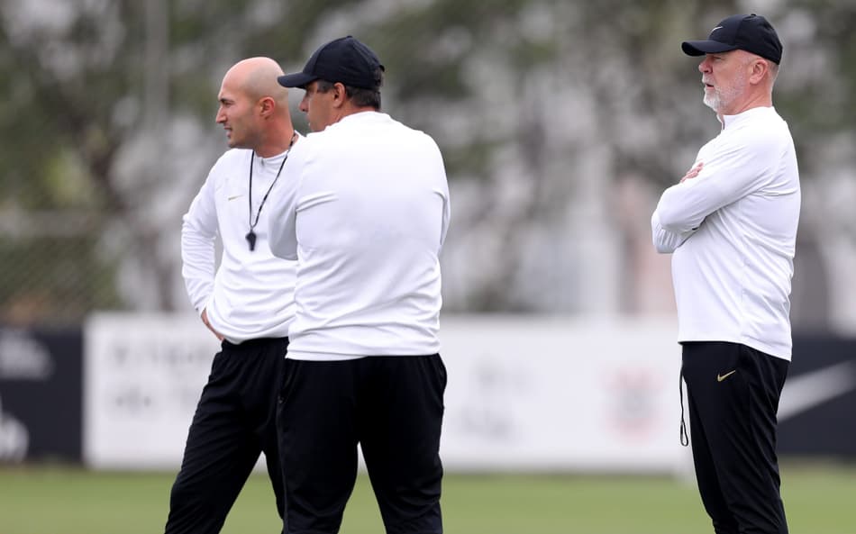 Volta de Mano Menezes ao Corinthians é adiada; entenda o motivo