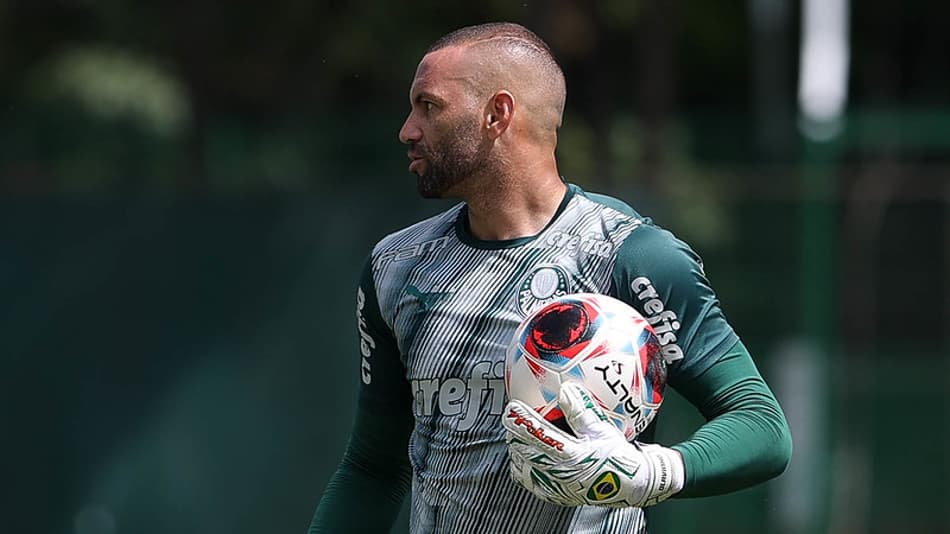 Weverton projeta finais do Paulistão e elogia adversário do Palmeiras