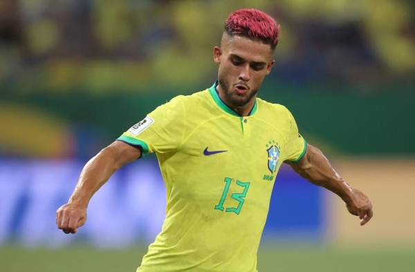 Yan Couto é suspiro positivo da Seleção Brasileira no empate em casa com a Venezuela