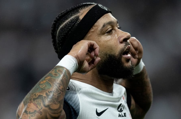 De herói a contestado: Memphis enfrenta pressão e polêmicas no Corinthians