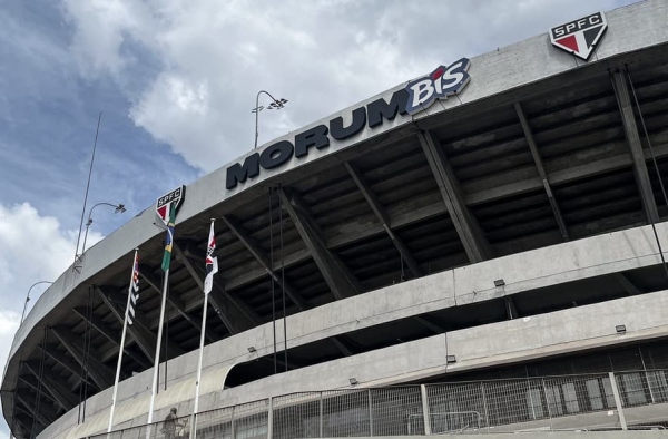 Em protesto, torcida do São Paulo cancela recepção à delegação antes de jogo pela Libertadores
