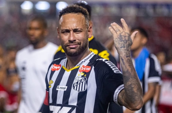 Leifert clama por Neymar e cobra medalhão de Ancelotti: ‘Não é coincidência’