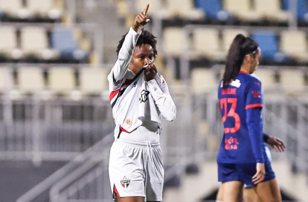 Robinha celebra primeiro gol pelo São Paulo feminino no ano: ‘Muito feliz’