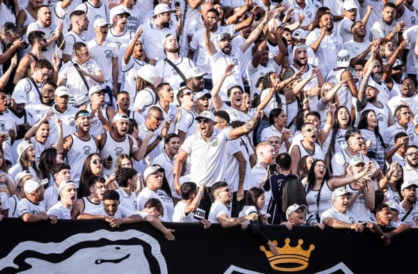 Santos volta à Série A, repatria Neymar, mas média de público decepciona