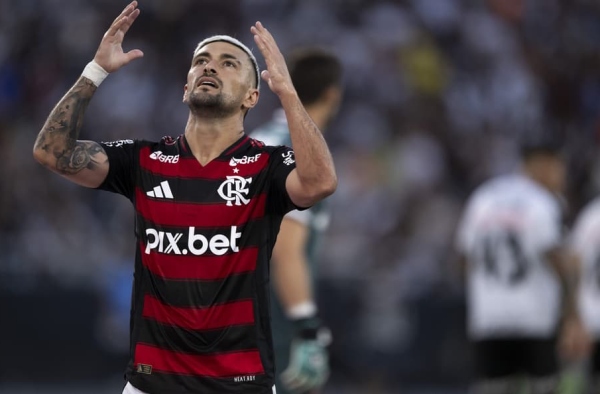 Arrascaeta pede foco no Flamengo após polêmica com De La Cruz
