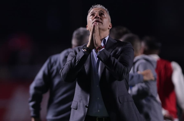 Assista ao vivo à coletiva de Hernán Crespo após a vitória do São Paulo