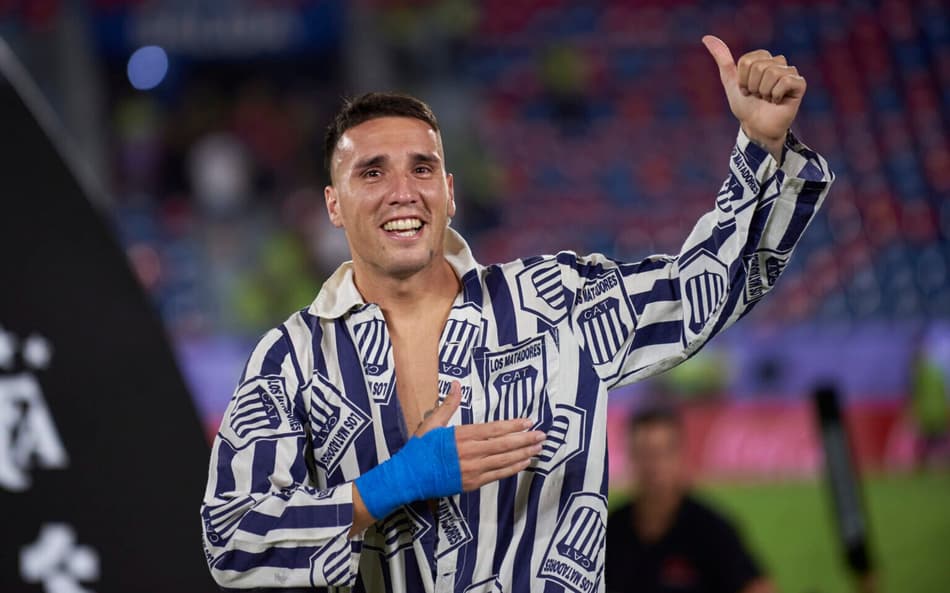 Athletico fecha contratação de lateral-direito argentino para a Série B