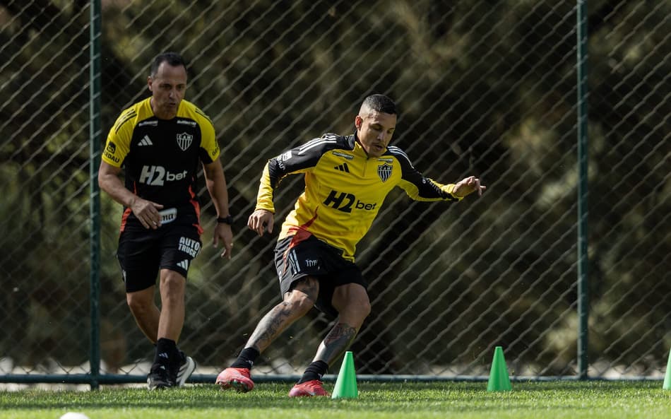 Atlético-MG anuncia que lesionado está à disposição de Cuca