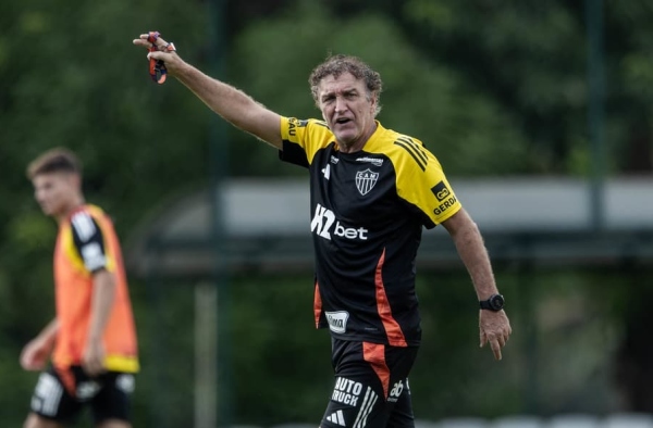 Atlético-MG confirma lesão de titular, e Cuca ganha mais um problema