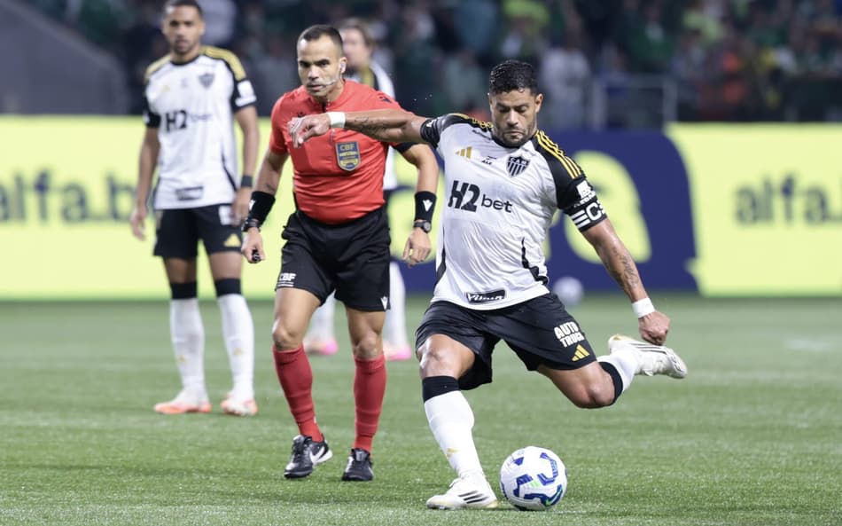 Brasileirão: saiba a última vez que um jogador fez dois gols de falta no mesmo jogo