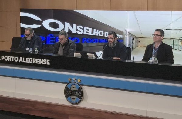 Calçada da Fama do Grêmio reconhecerá primeira mulher e dois ex-jogadores