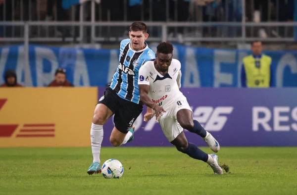 Com ‘Lei do Ex’, Grêmio só empata com o Alianza Lima e dá adeus à Copa Sul-Americana