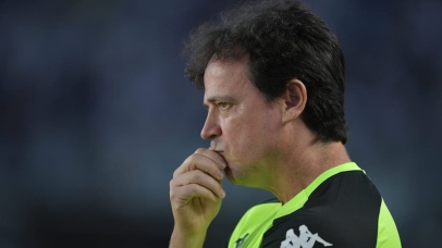 Com novidade na zaga, Vasco está escalado para enfrentar o Internacional