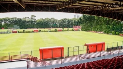 Com presença de ídolos, São Paulo apresenta novidades no CT