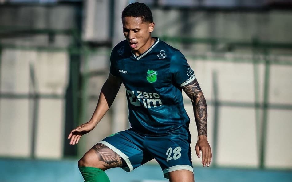 Com sondagens do Brasil e da Ásia, destaque do Floresta pode deixar o clube