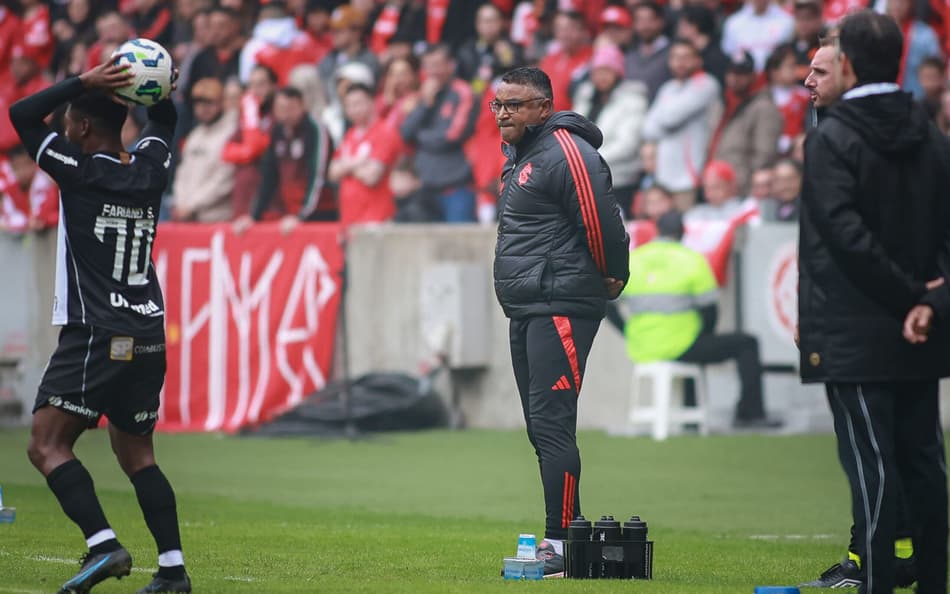 Confira a íntegra da coletiva do técnico do Internacional, Roger Machado