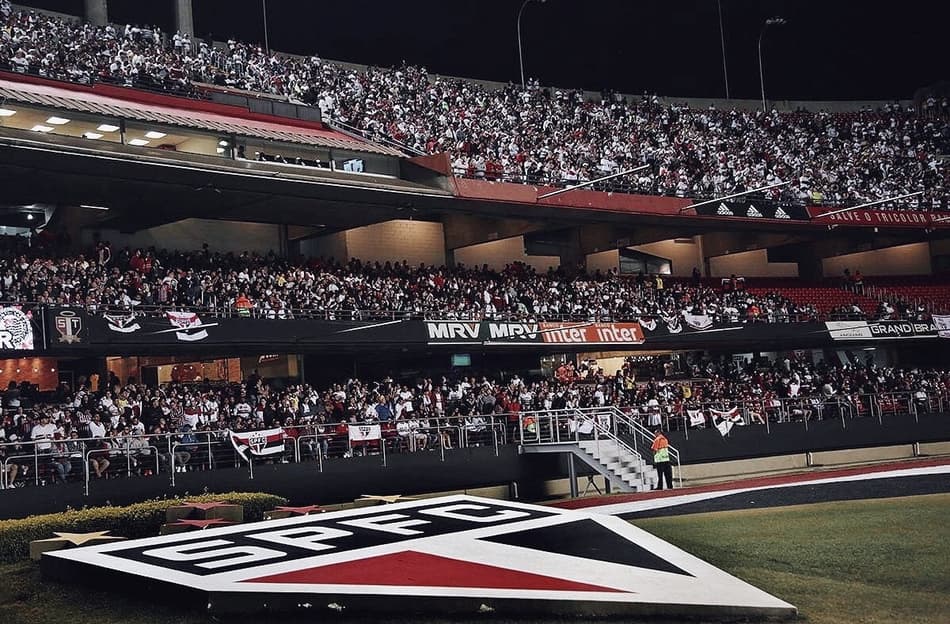 Corinthians aciona STJD por cânticos homofóbicos da torcida do São Paulo