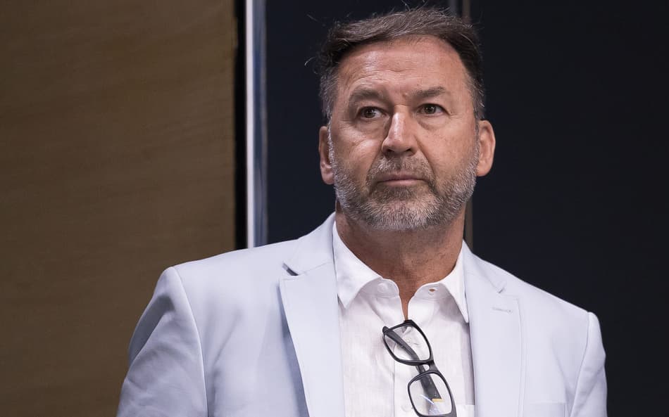 Defesa de Augusto Melo fala em perseguição no caso Vai de Bet no Corinthians