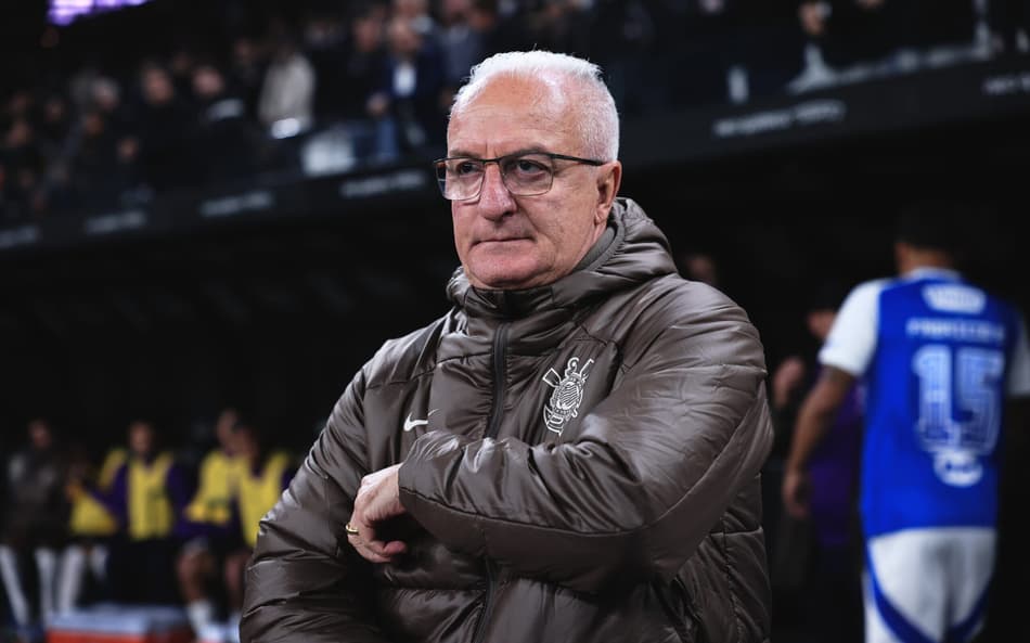 Dorival Júnior testa peças em meio à janela sem reforços no Corinthians