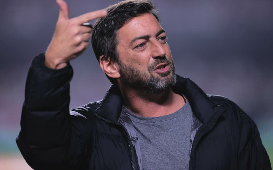 Duilio Monteiro Alves se pronuncia sobre gastos com cartão do Corinthians