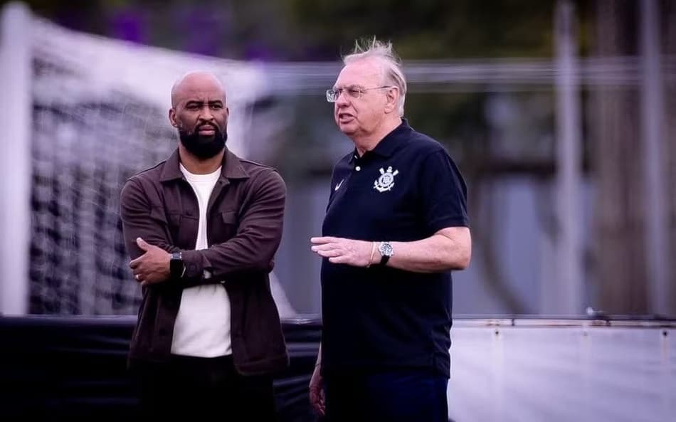 Em crise, Corinthians demite funcionários e busca soluções financeiras: ‘Precisamos reorganizar’