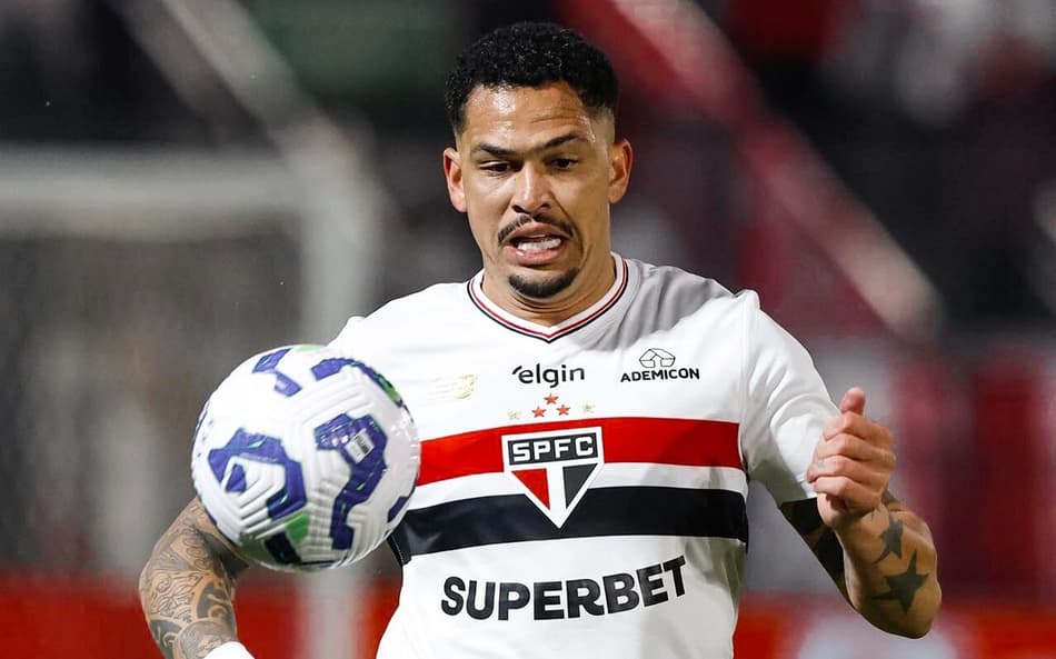 Entre má fase e desespero, Luciano quem grita pelo São Paulo mesmo em empate