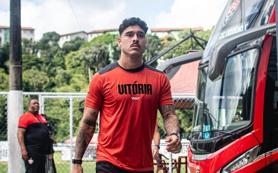 Escalação do Vitória contra o Bragantino tem retornos e novidade no ataque