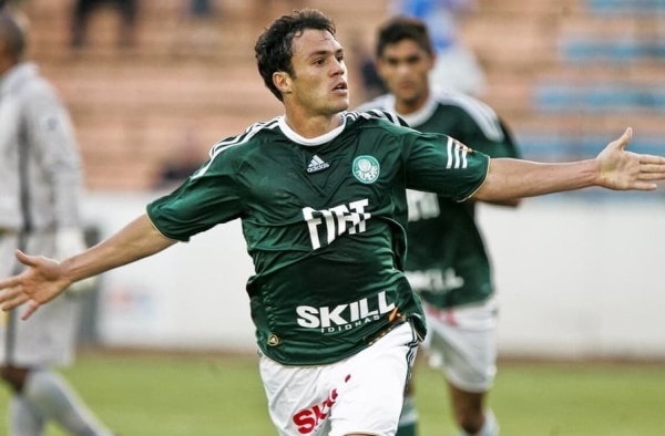 Ex-Palmeiras, São Paulo e Vasco tem prisão decretada por dívida milionária