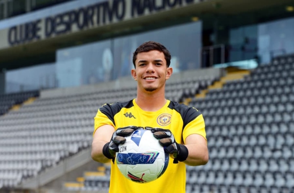 Fluminense acerta venda de goleiro com o Nacional, da primeira divisão de Portugal