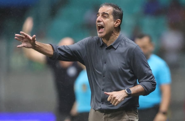 Fortaleza avança por contratação do técnico Renato Paiva