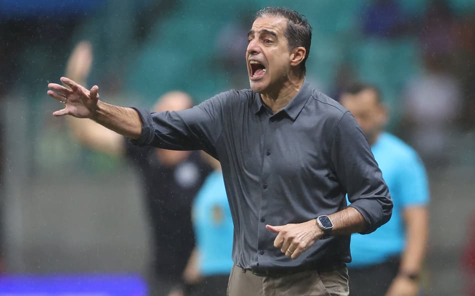 Fortaleza avança por contratação do técnico Renato Paiva