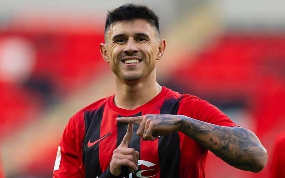 Fortaleza encaminha acerto com atacante paraguaio Adam Bareiro