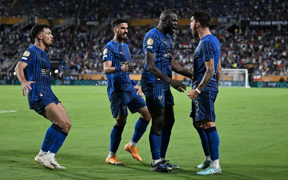 Jogos de hoje: quem joga no futebol e onde assistir ao vivo (04/07/2025)