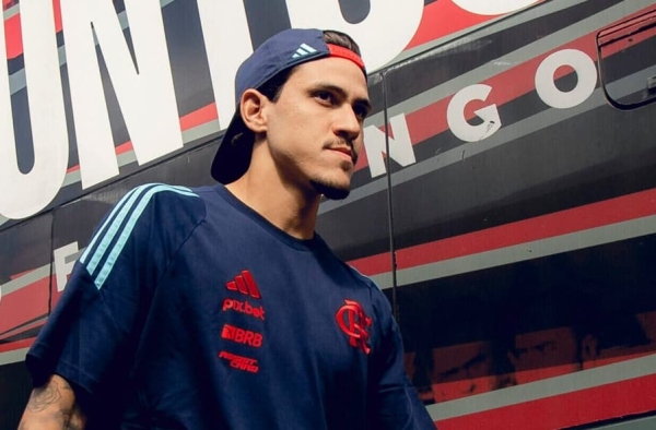 Jornalista manda recado a Pedro e ironiza jogador ‘líder do GPS’ no Flamengo