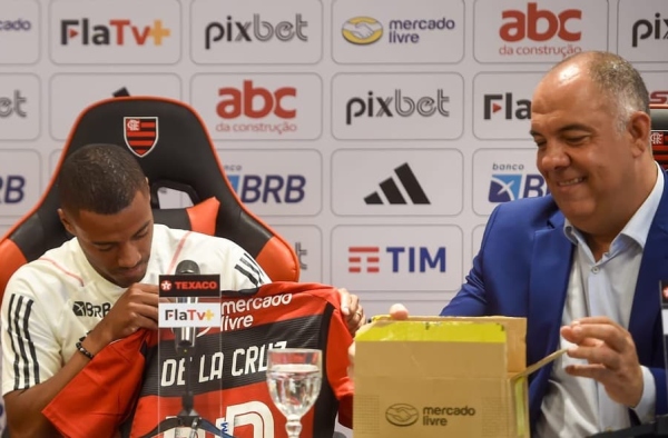 Marcos Braz ironiza médico do Flamengo após declaração sobre De La Cruz