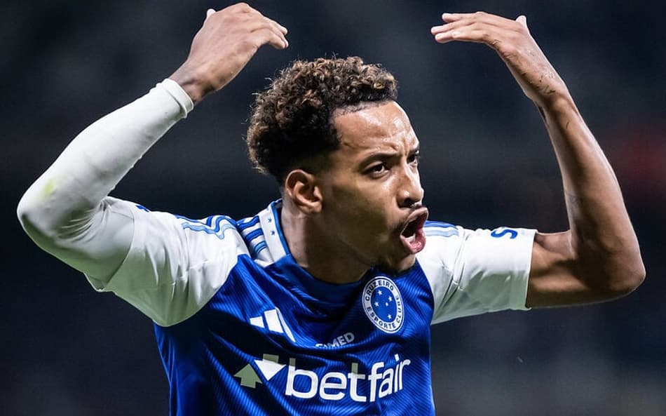 Matheus Pereira está a um jogo de atingir o centésimo pelo Cruzeiro