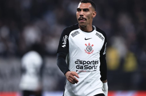 Matheuzinho revela cobrança entre jogadores do Corinthians após o Majestoso