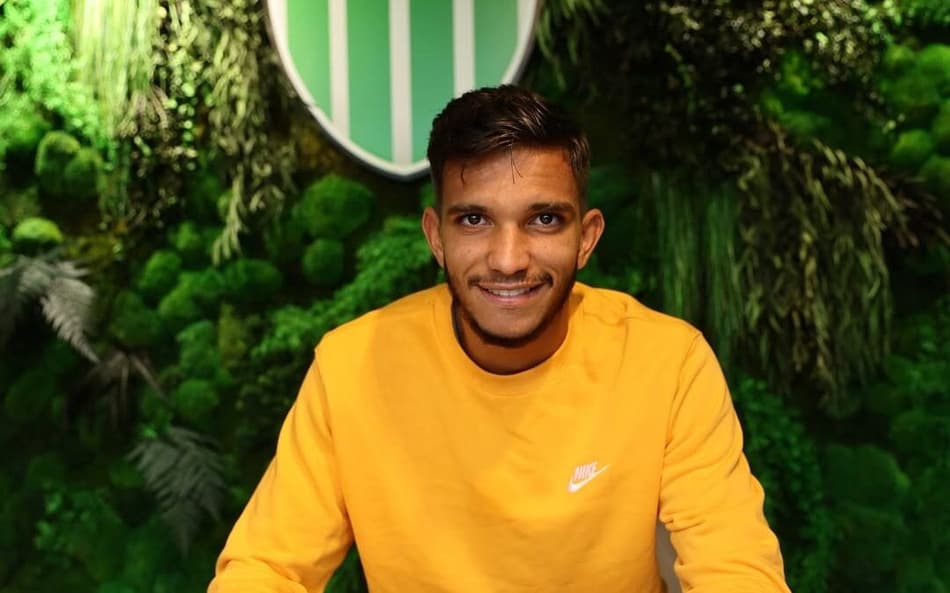 Mercado da bola: Kauã Davi deixa o Bahia e se apresenta a clube da Estônia