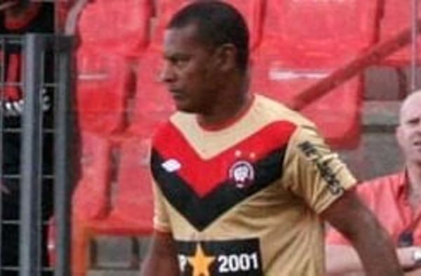 Morre Flávio Pantera, ídolo do Athletico-PR e do Paraná Clube, aos 54 anos