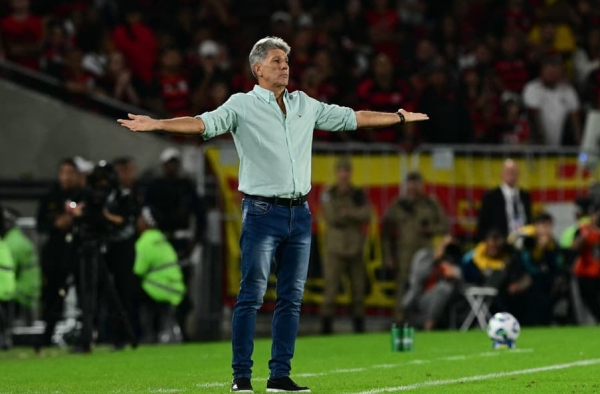 ‘Muito satisfeito’: Renato analisa derrota do Fluminense para o Flamengo no clássico