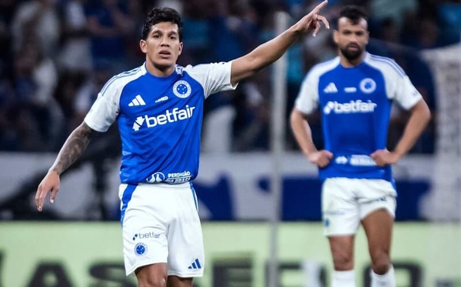 Número de cartões no Brasileiro é preocupação no Cruzeiro