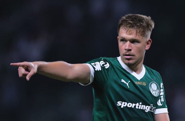 Palmeiras perde zagueiro para a partida contra o Fluminense